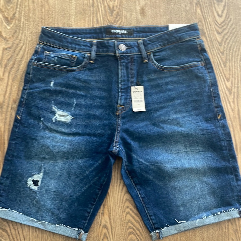 Express Shorts